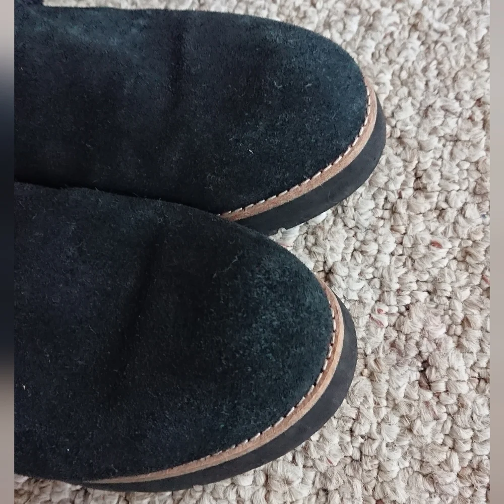 Jack Rogers Vera Suede Pom Pom Boots in black size 7